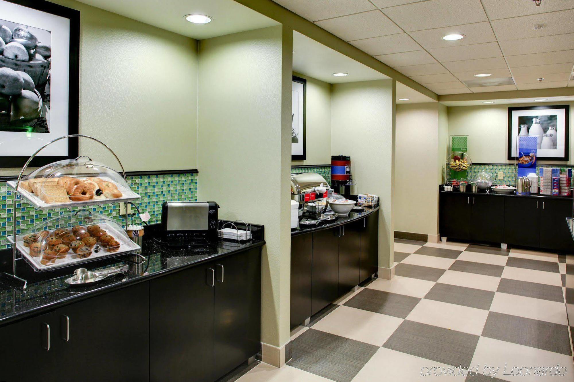 Hampton Inn Richmond - South Restoran gambar
