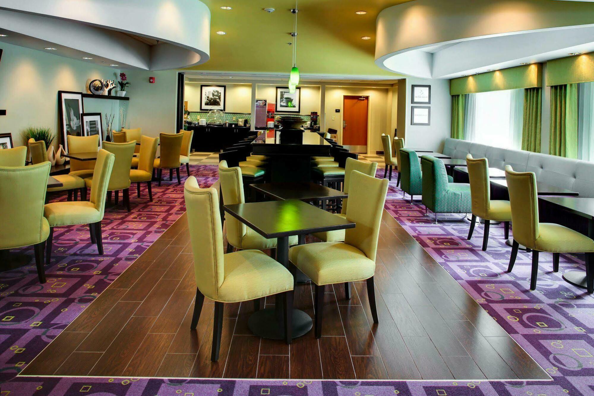 Hampton Inn Richmond - South Restoran gambar
