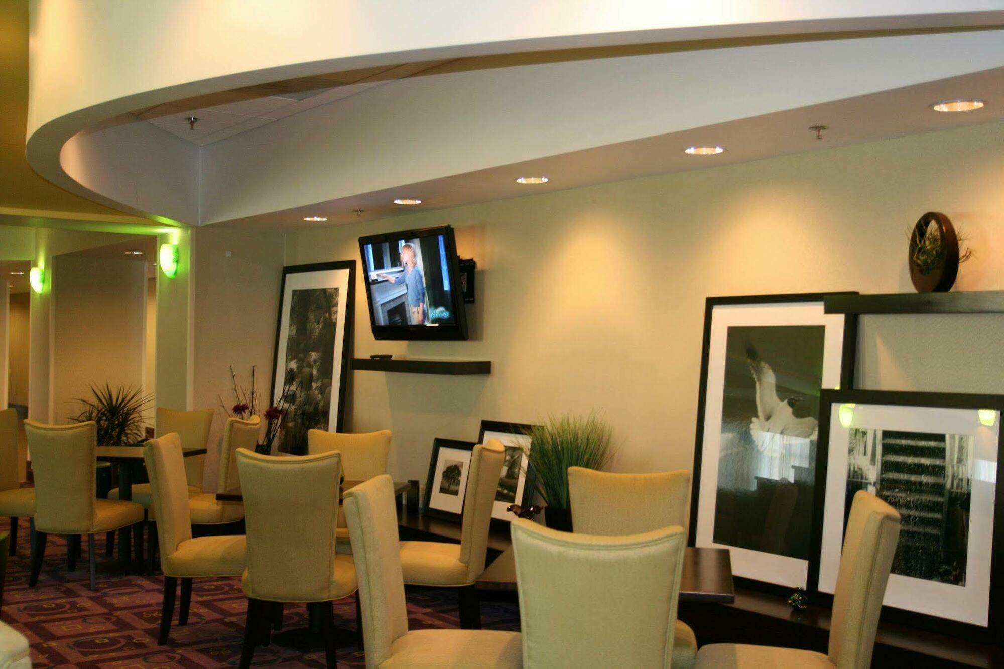 Hampton Inn Richmond - South Restoran gambar